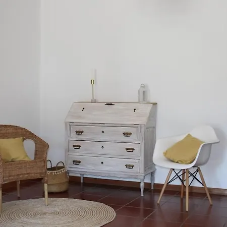 Apparemment Rez-de-chaussee Avec Jardin